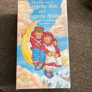 Raggedy Ann and Raggedy Andy